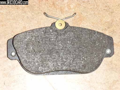 Volvo 900 -- Girling front brakes