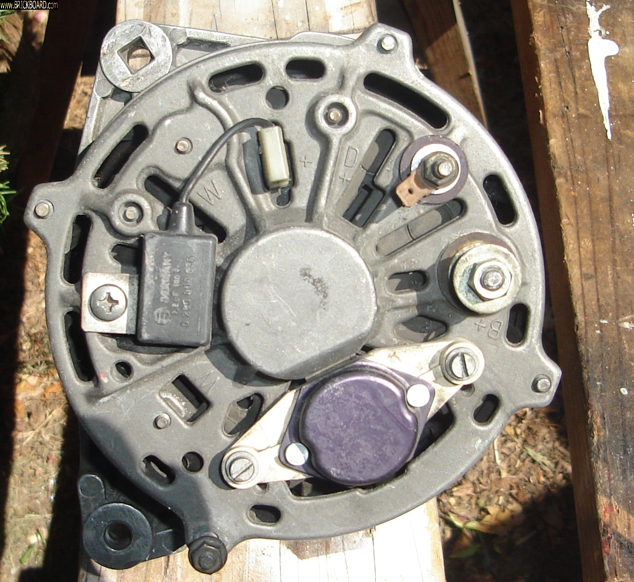 Volvo 700 -- 80 Amp Alternator