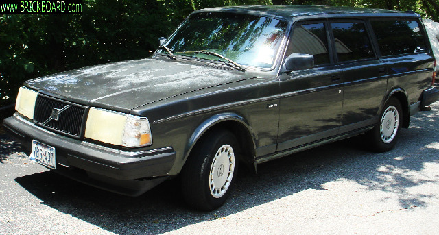 Volvo 200 -- Grey lady