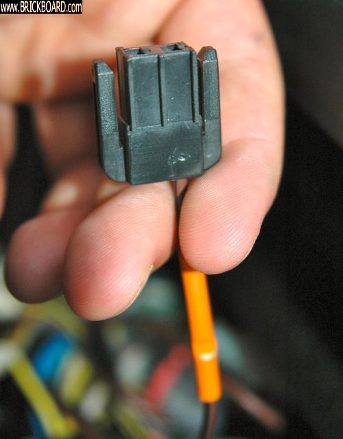 Volvo 200 -- Center console connector