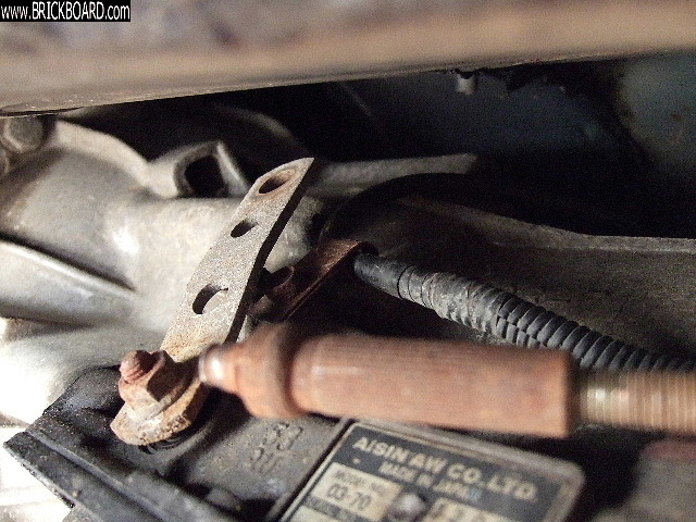 Volvo 200 -- Volvo 240 gear selector rod tranny end