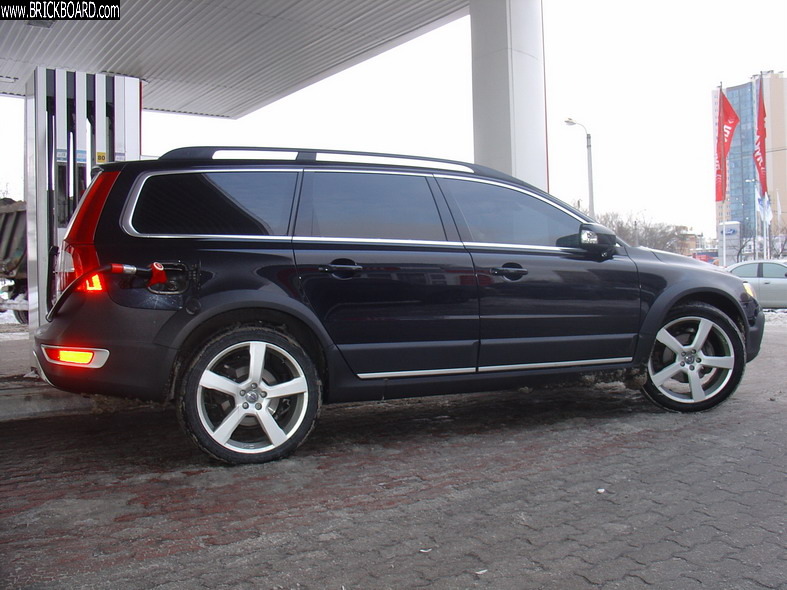 Volvo XC -- My `08 XC70 with original 20" Cratus wheels...