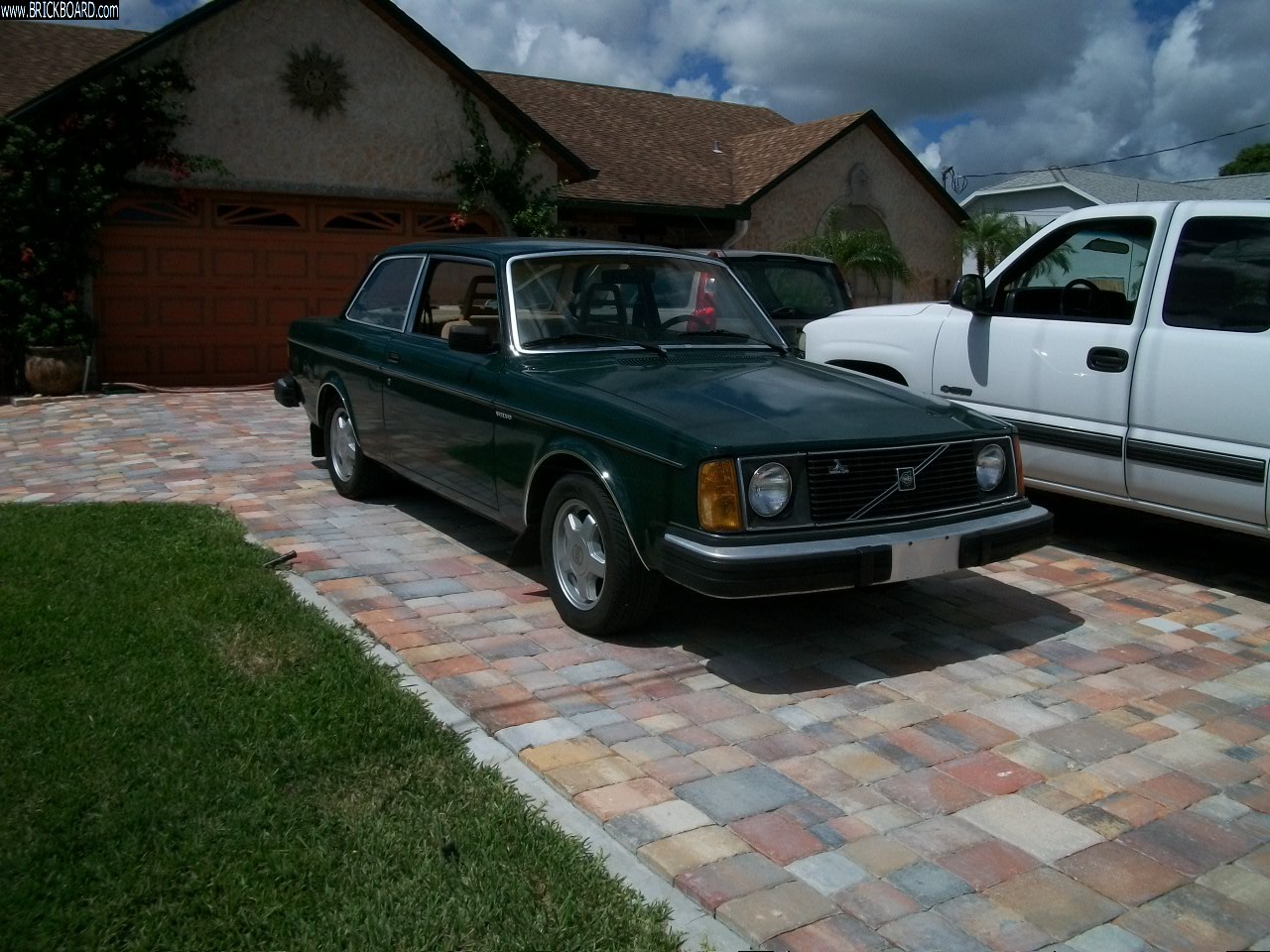 Volvo 200 -- 1980 Volvo 242