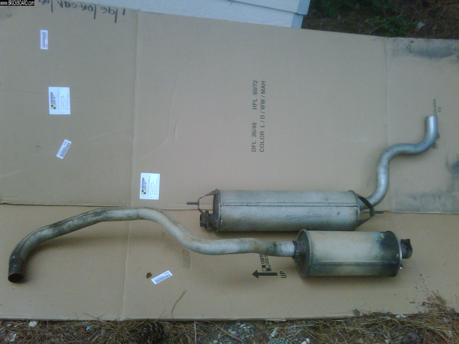 Volvo 200 -- Volvo 240 exhaust system