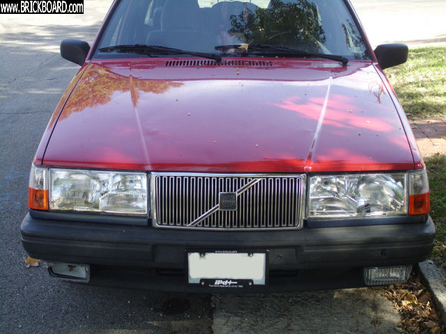 Volvo 900 -- 900-Series with Aftermarket Euro-Code Headlights
