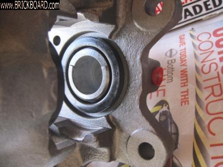 Volvo  -- Volvo 240 Chamfered Piston