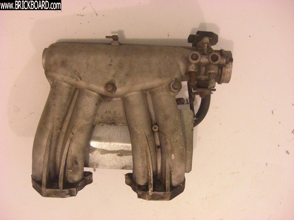 Volvo  -- D-Jet Fuel Injection Manifold