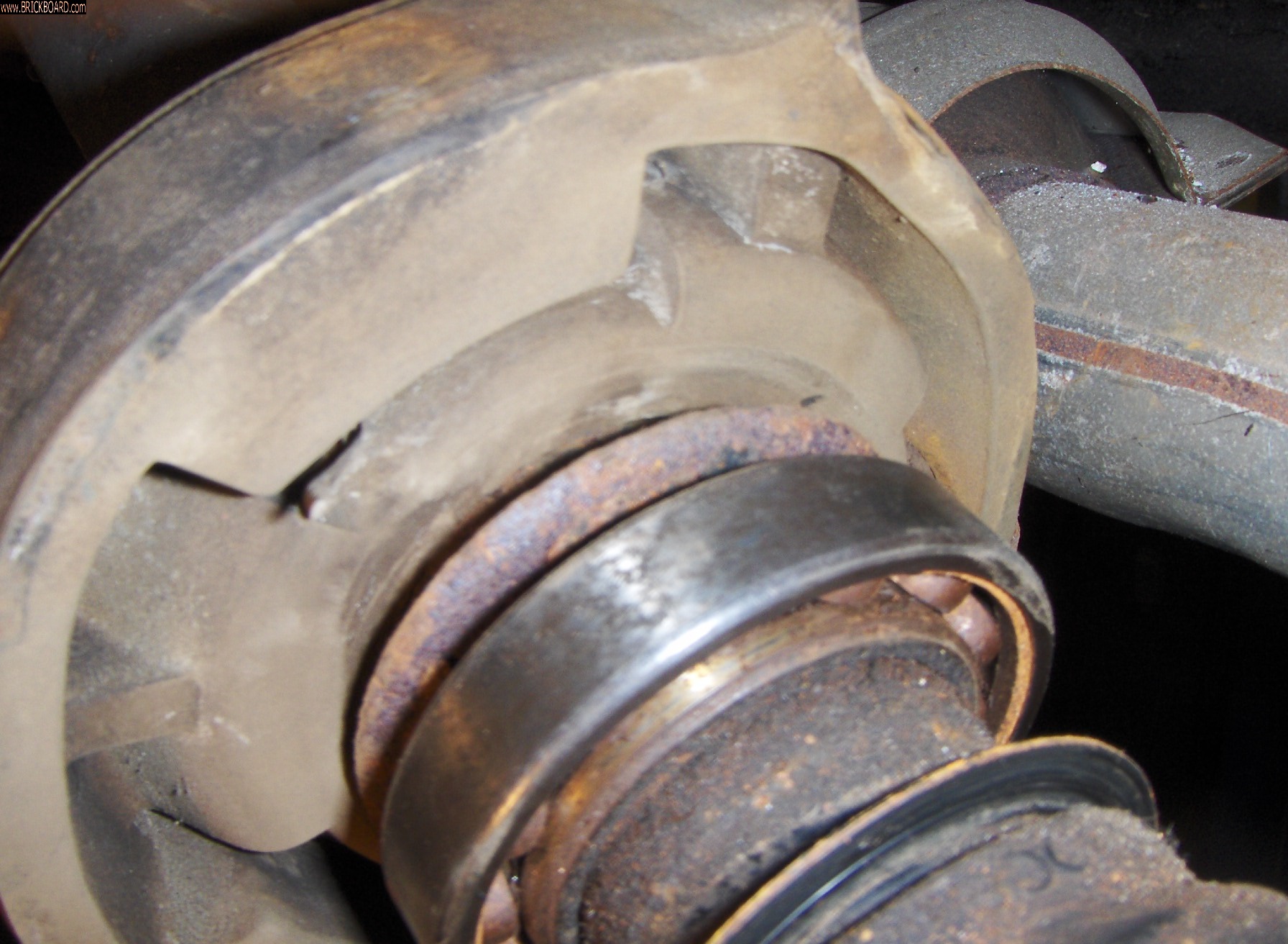 Volvo 200 -- 240 frozen carrier bearing