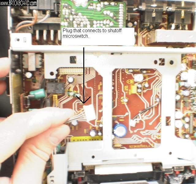Volvo 700 -- Tape Deck Fix