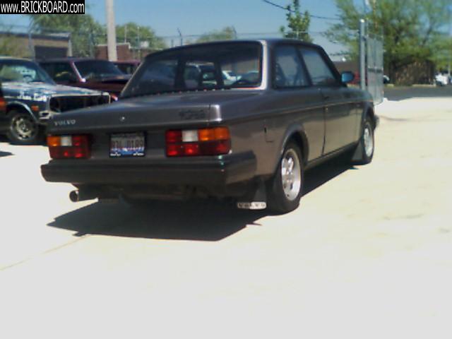 Volvo 200 -- 1984 242 Turbo