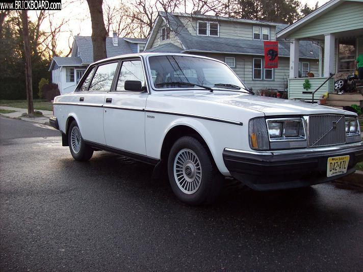 Volvo  -- 1985 244 GL