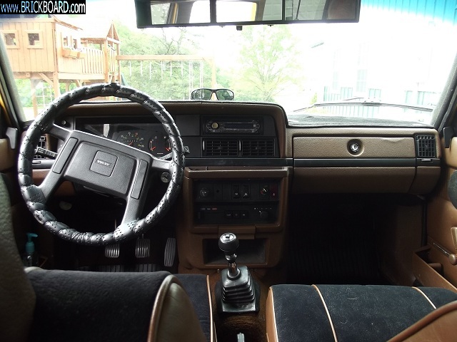 Volvo 200 -- 245 Wagon d