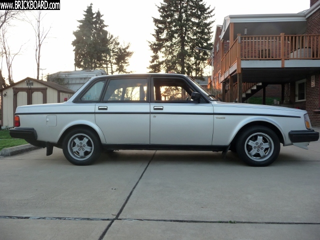 Volvo 200 -- 1983 Volvo 240 GLT