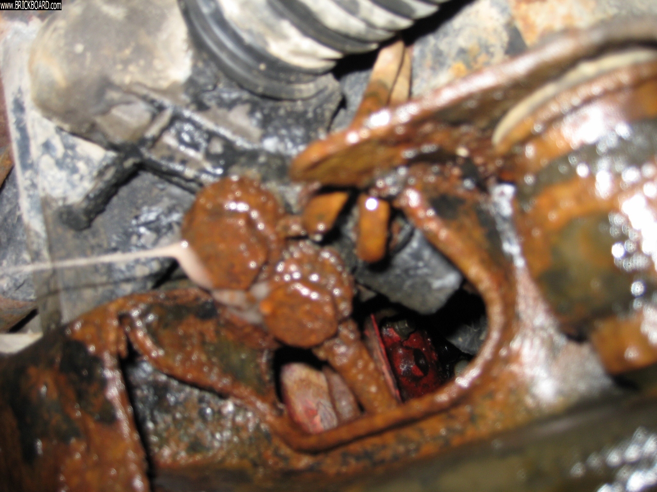 Volvo 700 -- Power steering leak