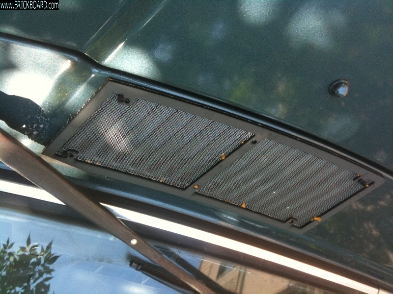 Volvo 200 -- re: 87 245 auto - cowl cover