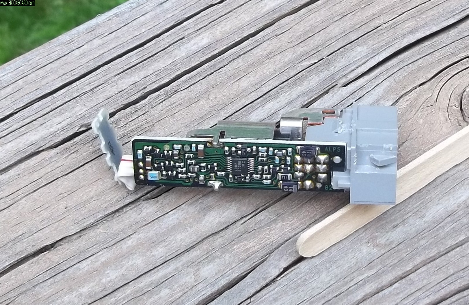 Volvo 850 -- '95 850 Dimmer guts