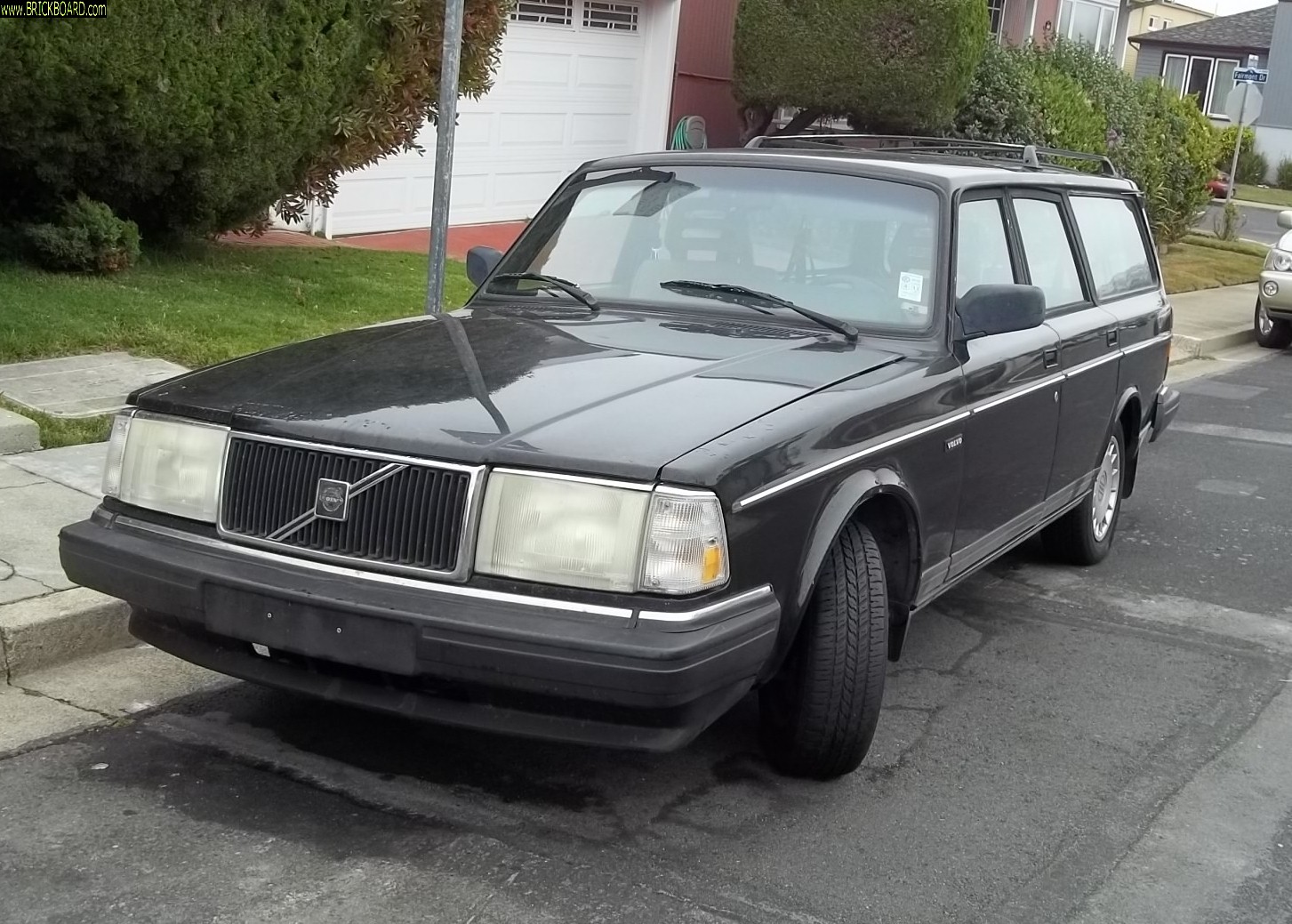 Volvo  -- 1993 wagon
