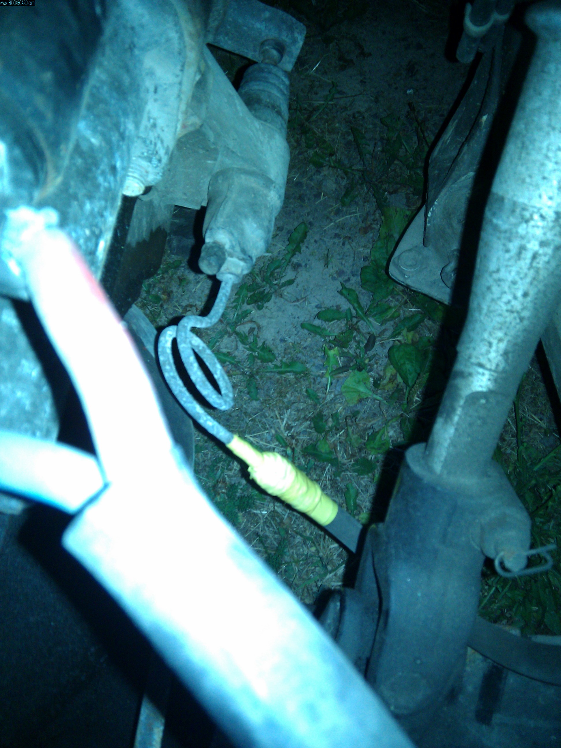 Volvo 700 -- Clutch line looped metal line..?