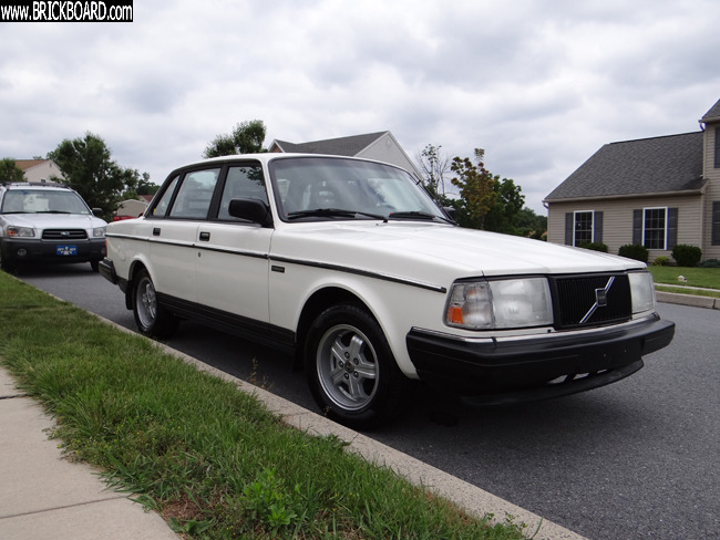Volvo  -- My Brick - 1991, 264k 5 sp