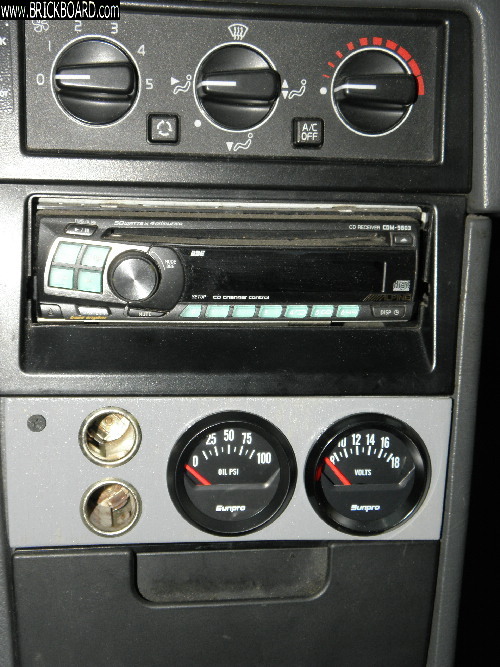Volvo 900 -- 940 custom gauge installation