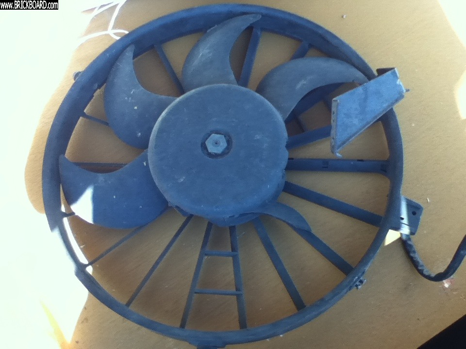 Volvo 200 -- Broken Auxiliary Fan