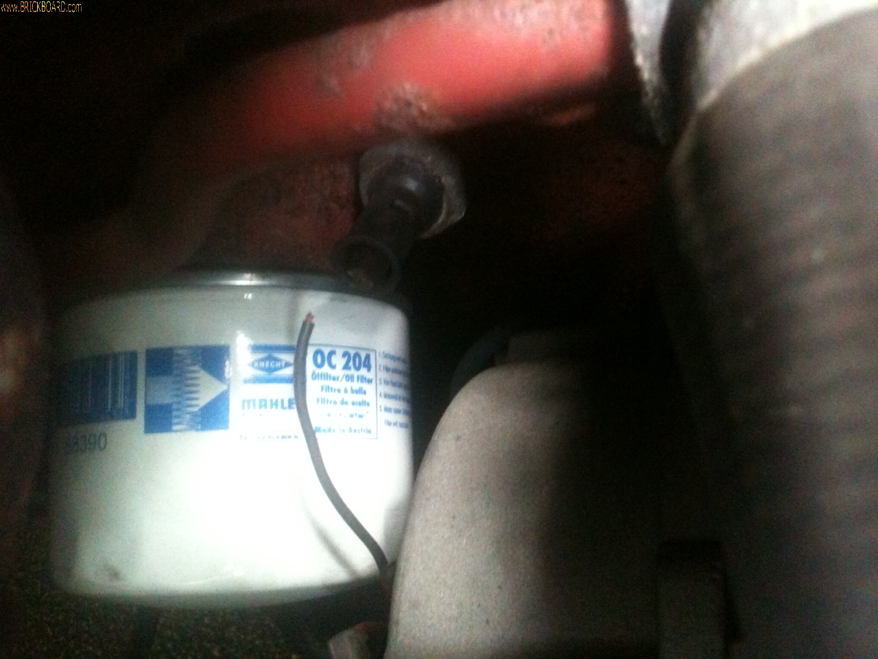 Volvo 200 -- Broken black wire at engine, from alternator