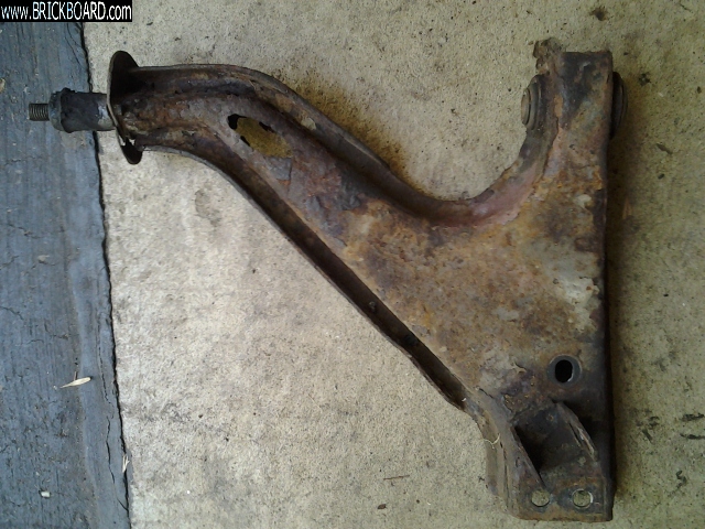 Volvo 200 -- Front control arms