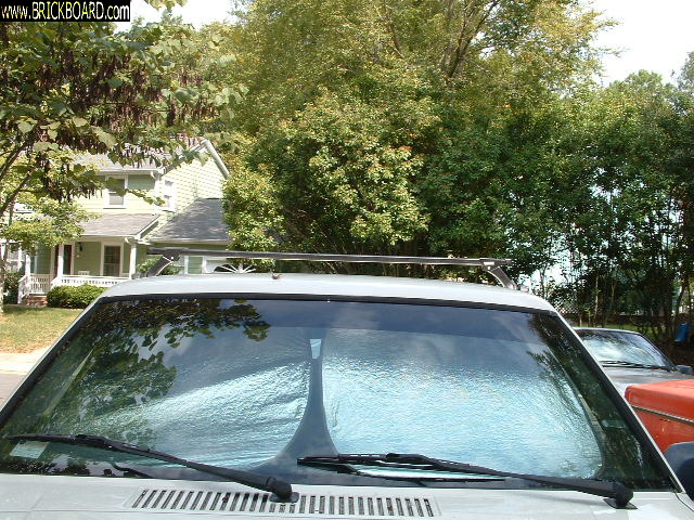Volvo  -- Thule LB50 on a 945