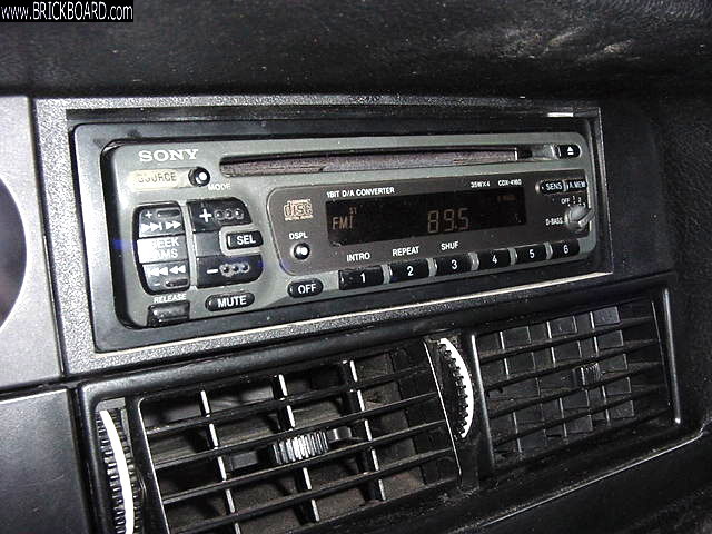 Volvo  -- 1992 Volvo 240GL - Sony CDX-4160 CD Receiver
