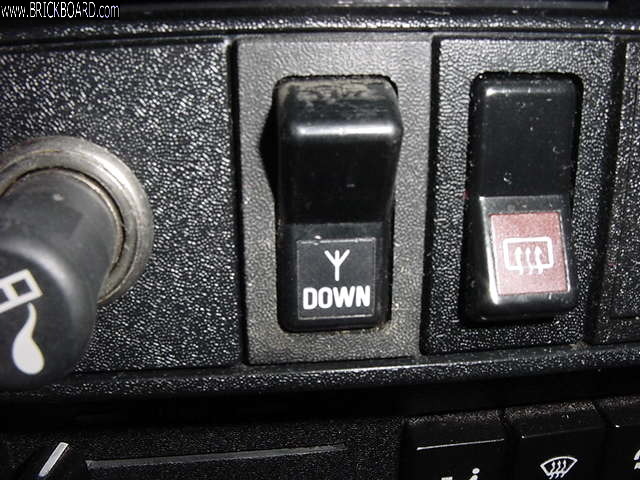 Volvo  -- 1992 Volvo 240GL - Power Antennae Switch