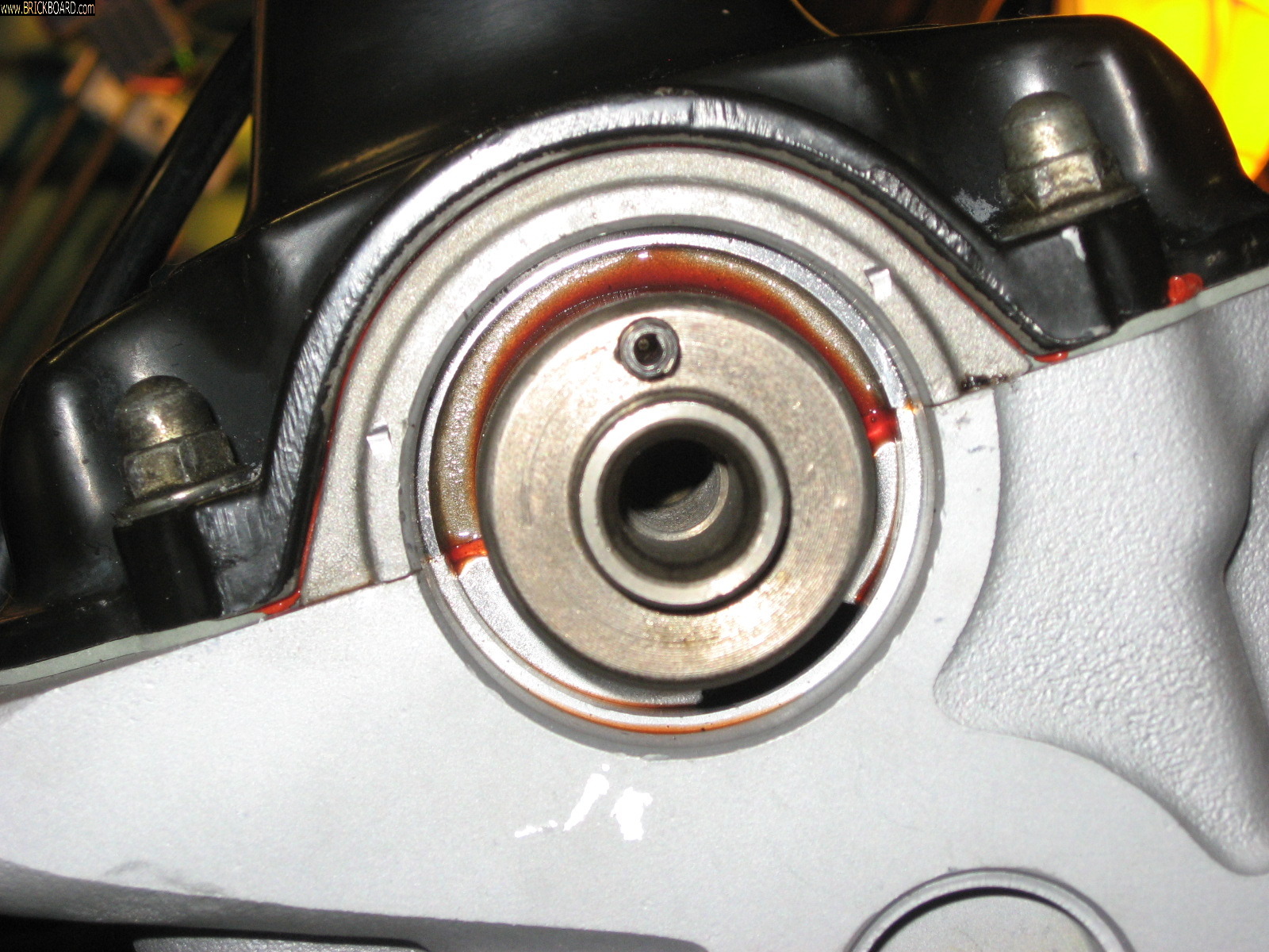 Volvo 900 -- Duncans Volvo - Camshaft Seals