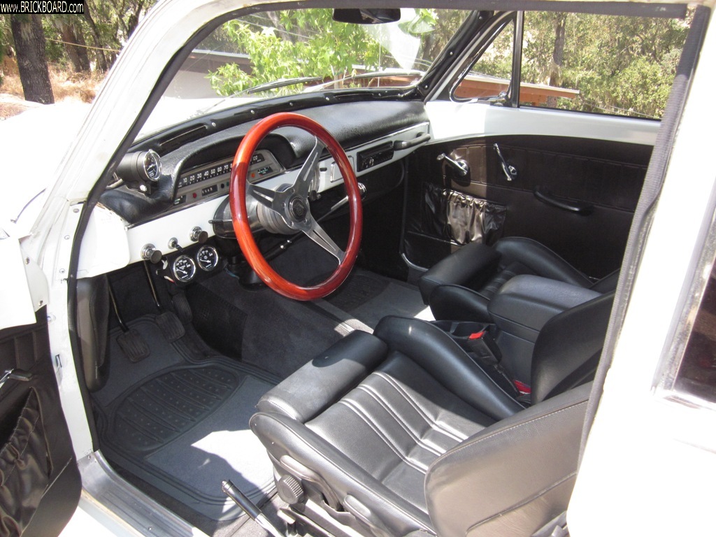 Volvo 120-130 -- 1967 122s with many personal upgrades; Interior