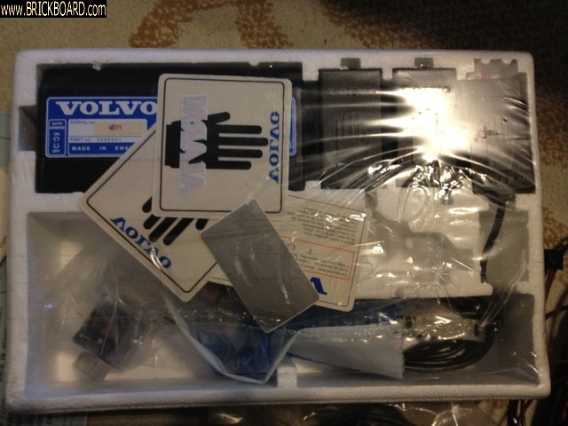 Volvo 200 -- NIB Volvo OEM 240/740 Burglar Alarm Kit 2 