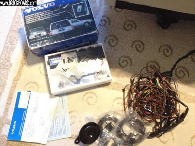 Volvo  -- NIB Volvo OEM 240/740 Burglar Alarm Kit 4
