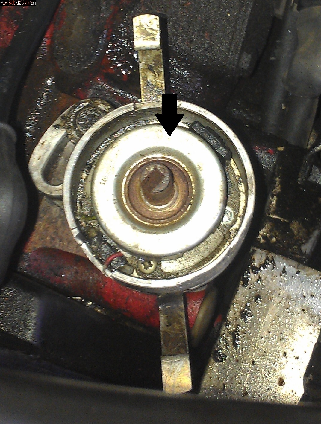 Volvo 200 -- distributor