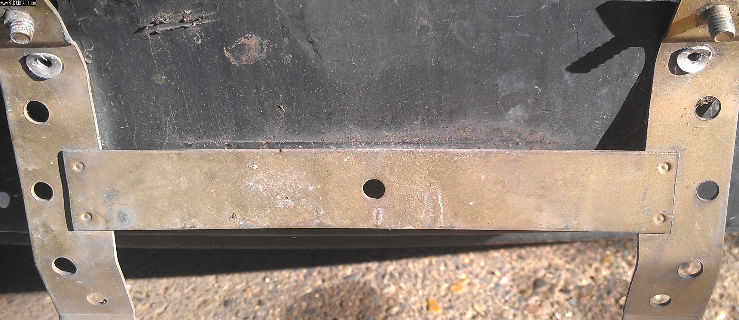 Volvo 200 -- Front License Plate Bracket