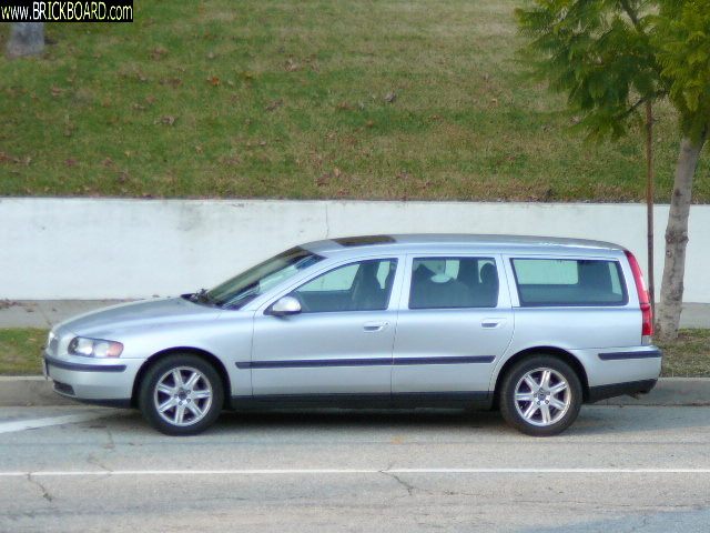 Volvo  -- 2003 V70 2.4T