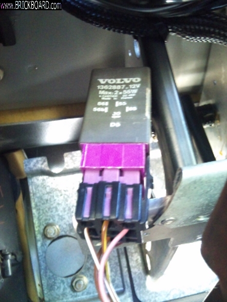 Volvo 900 -- 940 Relay under dash