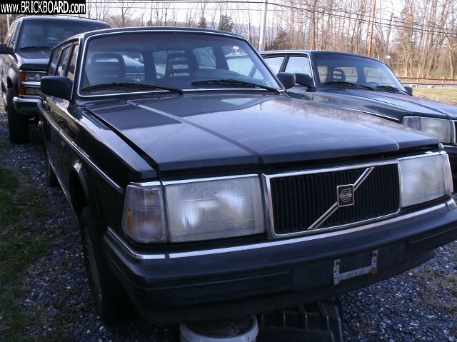Volvo 200 -- 1990 240DL Wagon