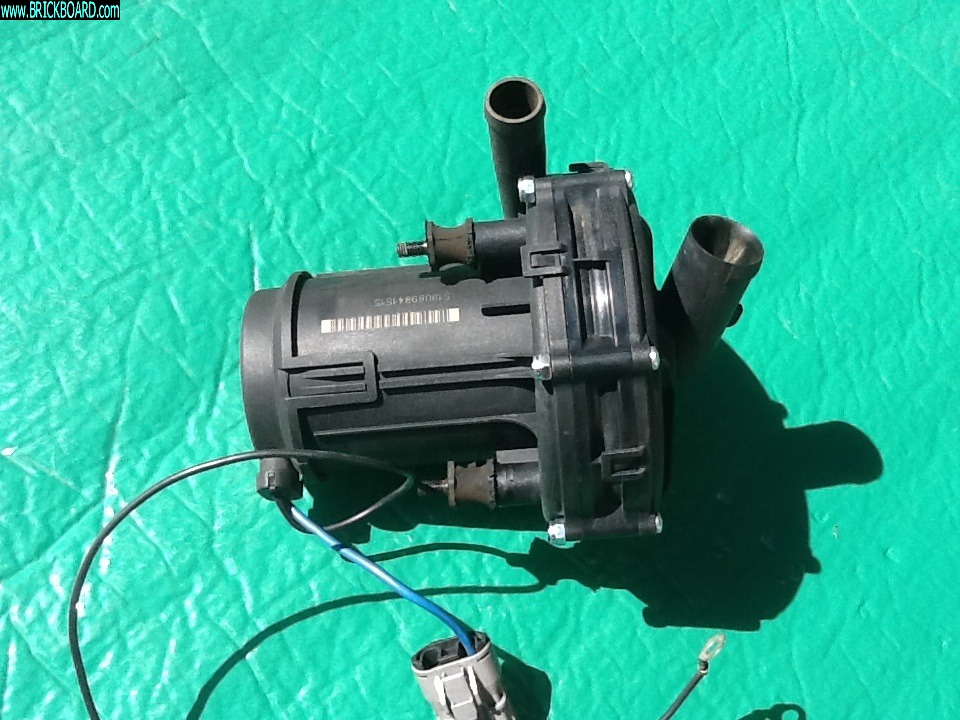 Volvo 850 -- Volvo 850 air pump