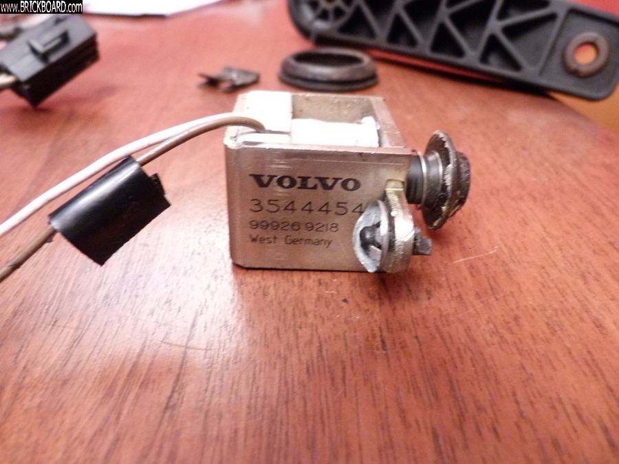 Volvo 900 -- 940 shiftlock solenoid 3544454
