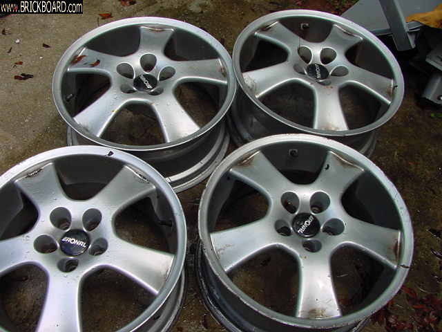 Volvo  -- Ronal R7