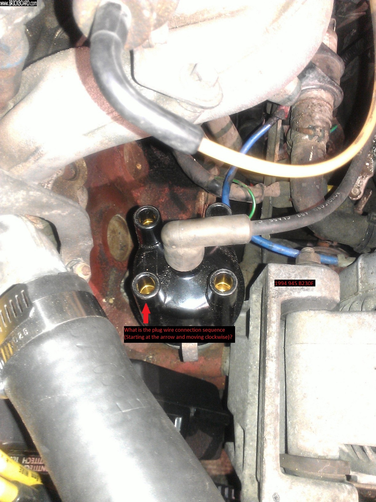 Volvo 900 -- 1994 945 Distributor