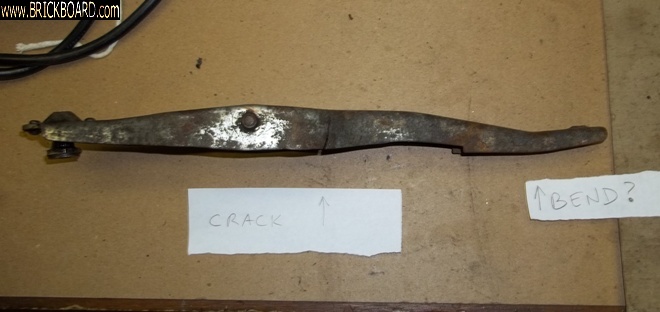 Volvo 140-160 -- Cracked clutch fork