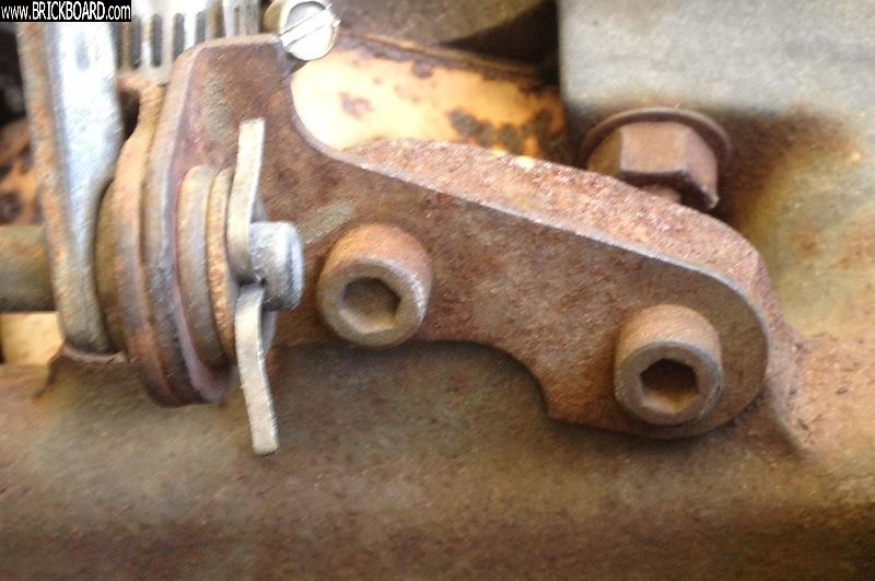 Volvo 120-130 -- one piece throttle bracket
