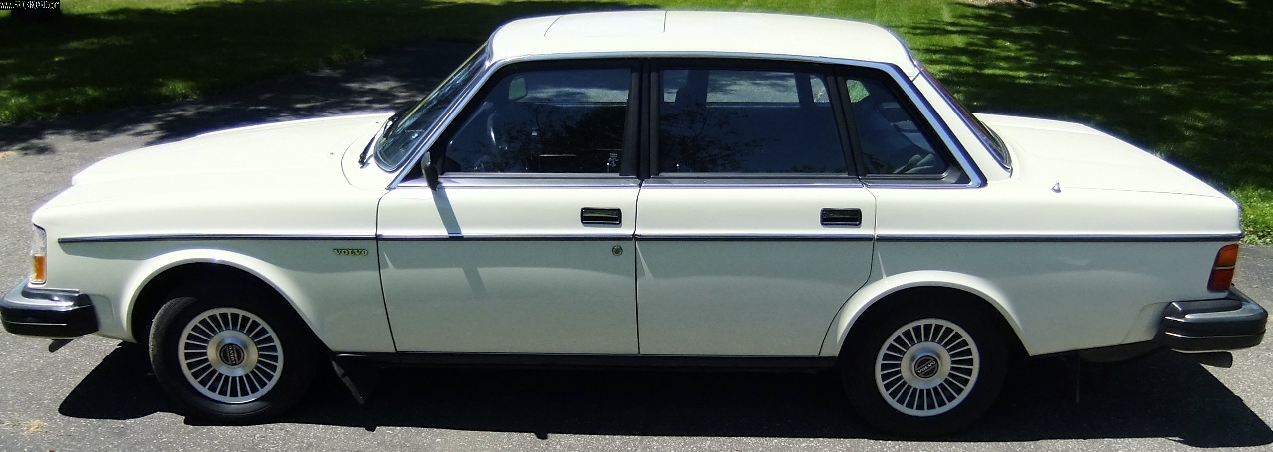 Volvo 200 -- 1982 Volvo 240 GT 2.1L 4-Door Sedan