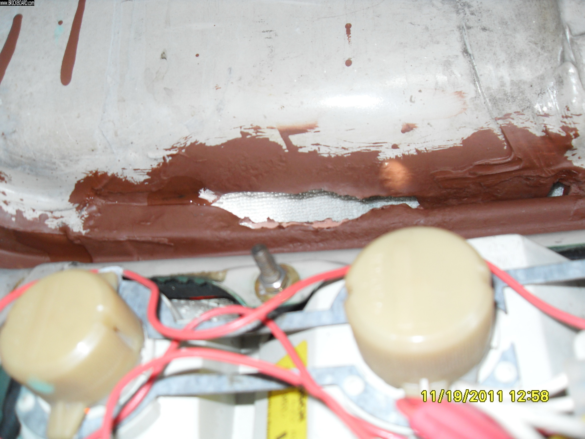 Volvo 200 -- Tail Light Rust