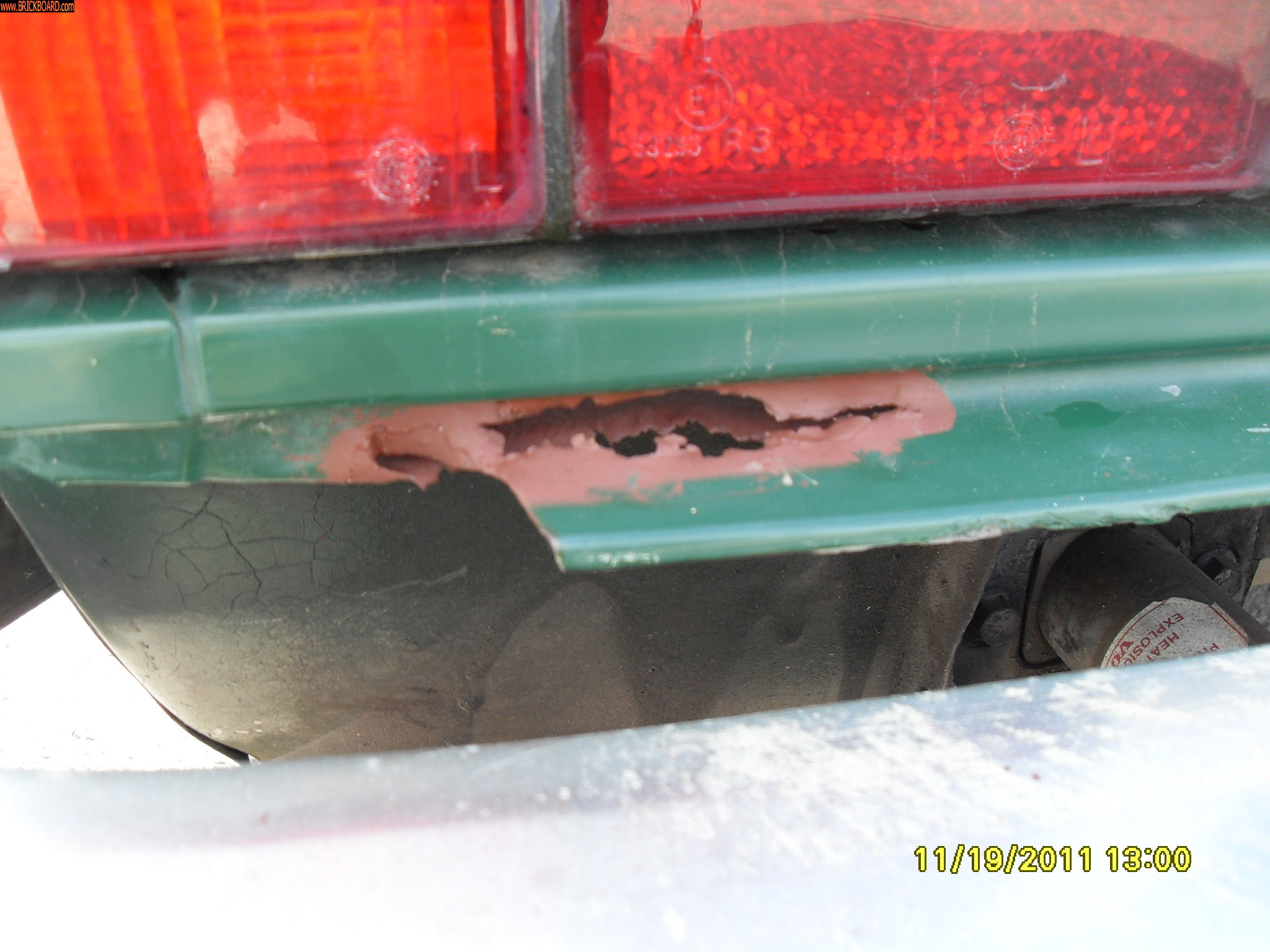Volvo 200 -- Tail Light Rust