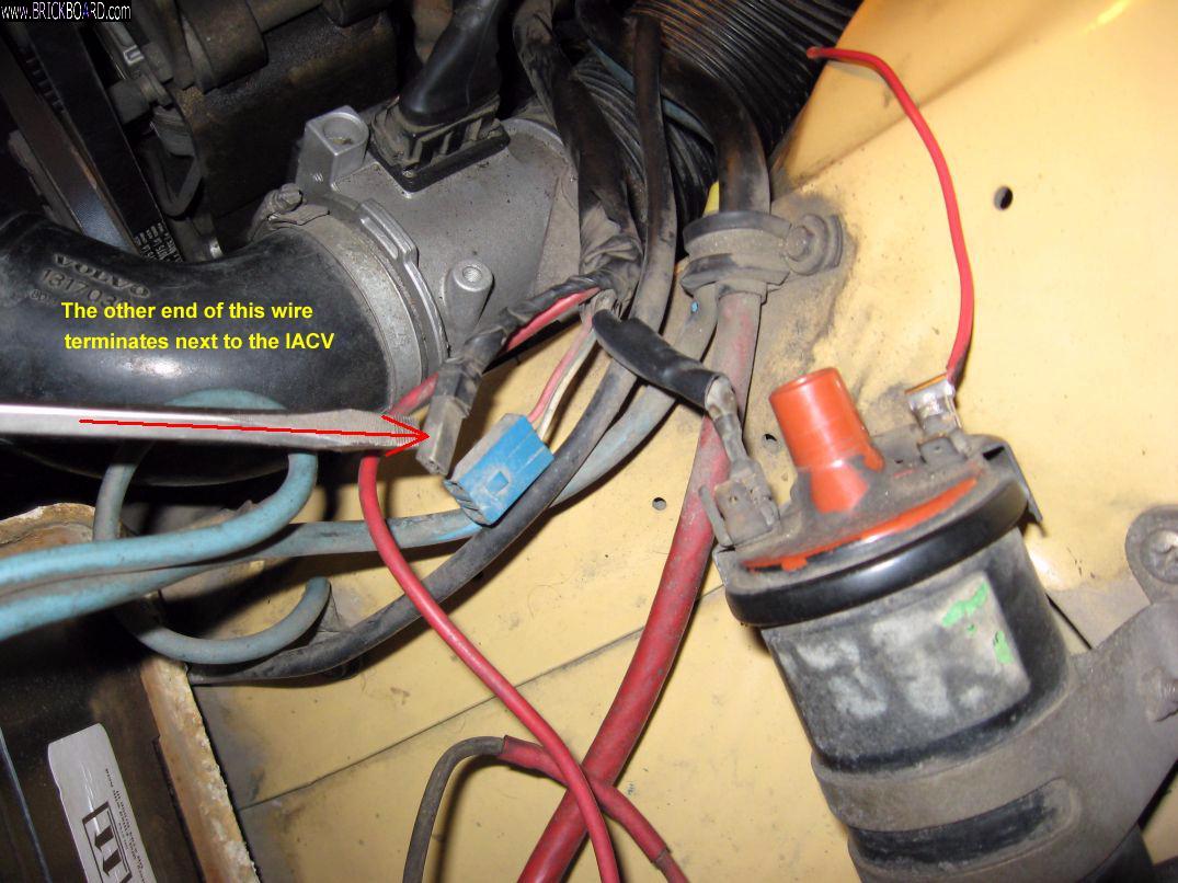 Volvo 200 -- Spare wire?