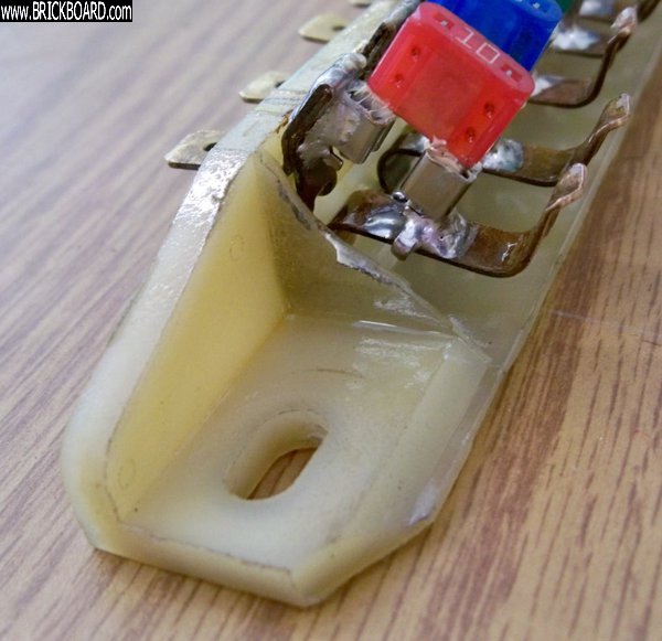 Volvo 200 -- 240 Fuse conversion 02